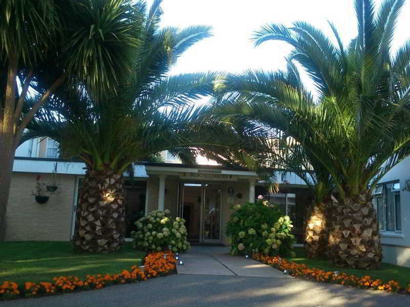 Beachcombers Hotel Grouville Exterior foto